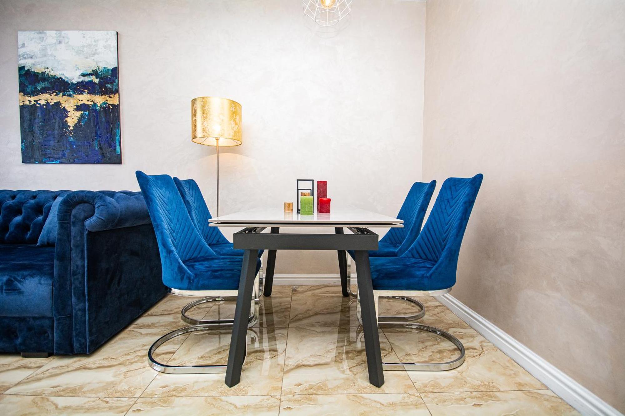 Апартаменты Luxury For Business & Pleasure Royal 3 Киев Экстерьер фото
