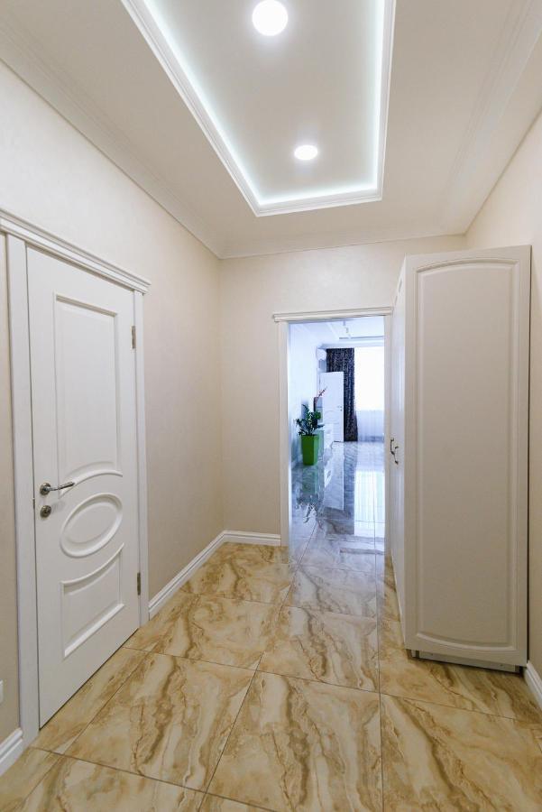 Апартаменты Luxury For Business & Pleasure Royal 3 Киев Экстерьер фото