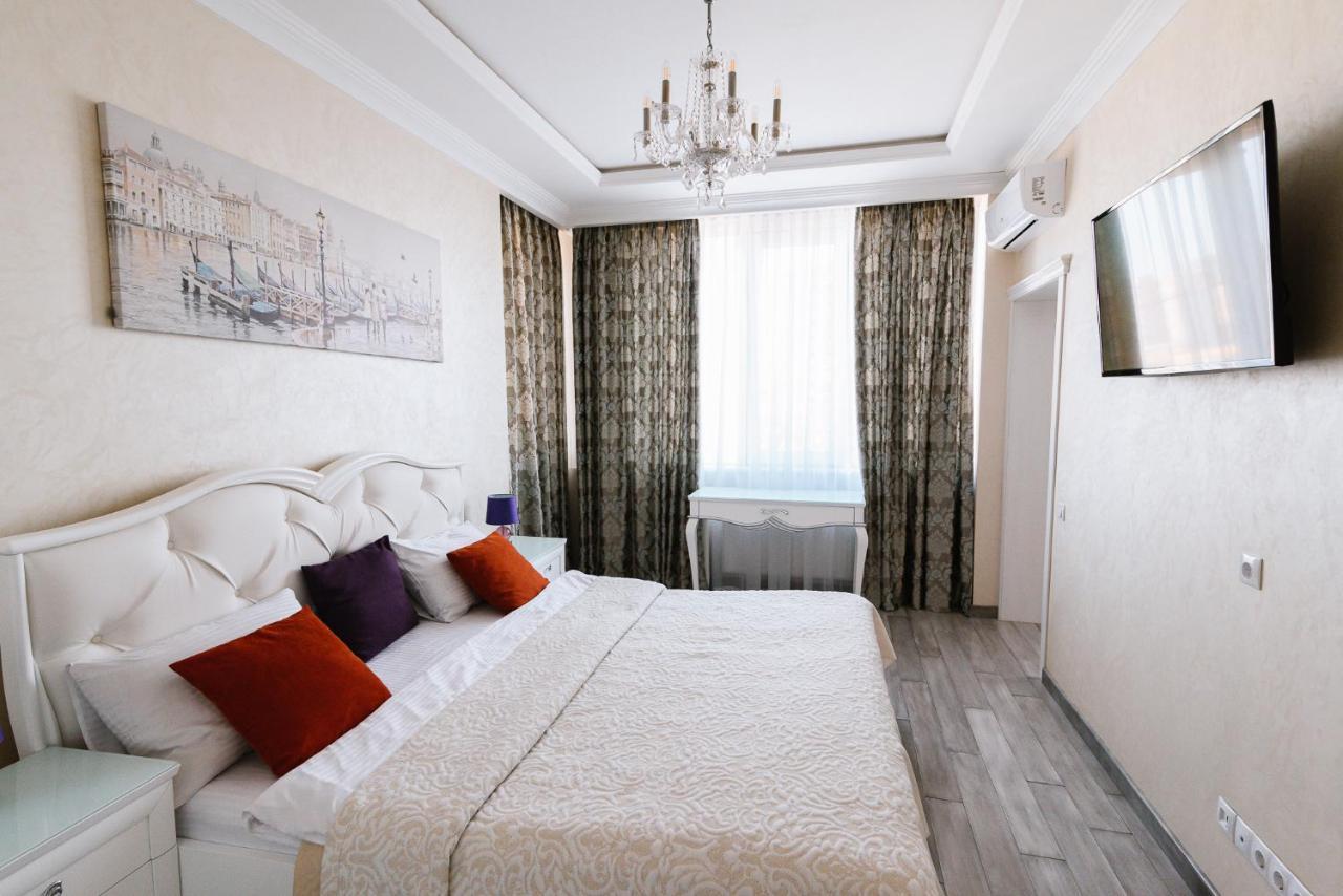 Апартаменты Luxury For Business & Pleasure Royal 3 Киев Экстерьер фото