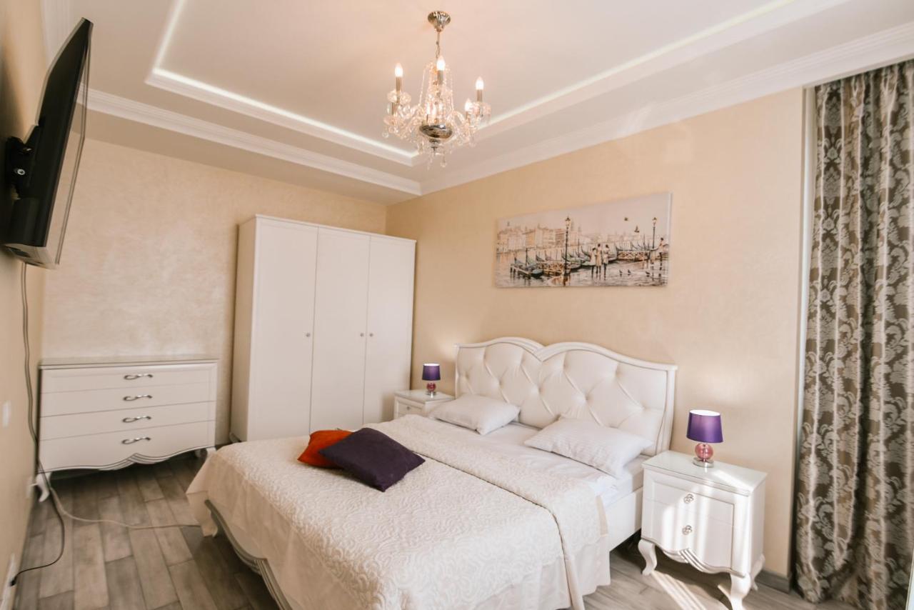 Апартаменты Luxury For Business & Pleasure Royal 3 Киев Экстерьер фото