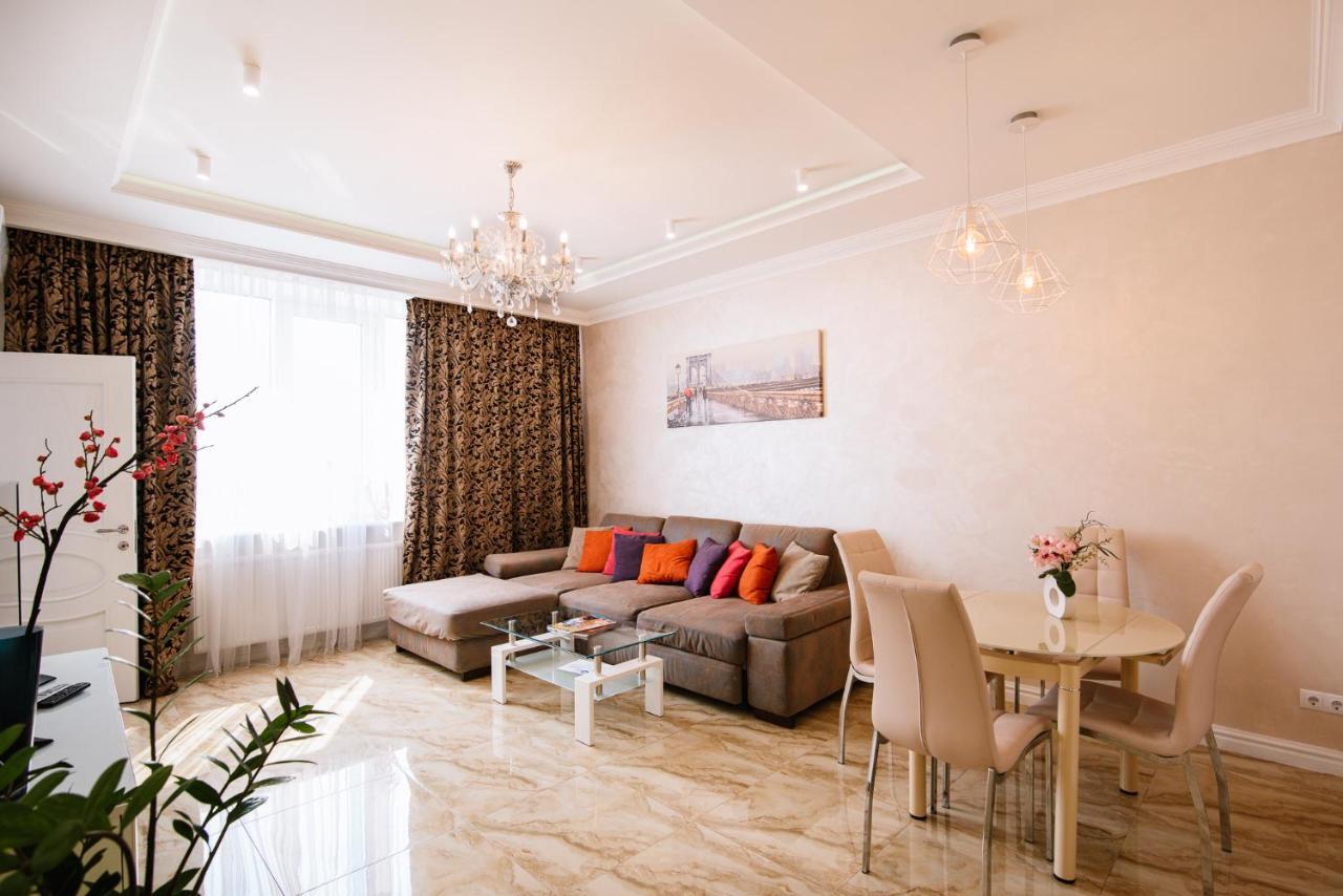 Апартаменты Luxury For Business & Pleasure Royal 3 Киев Экстерьер фото