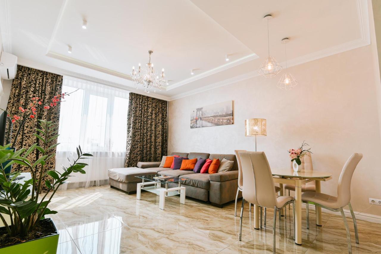Апартаменты Luxury For Business & Pleasure Royal 3 Киев Экстерьер фото